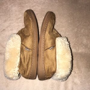 Apres Medium size 8 rubber sole slippers 💕